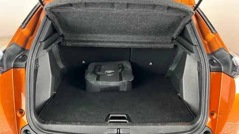 PEUGEOT 2008 100kW Allure Premium+ 50kWh Auto