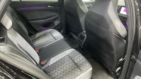 VOLKSWAGEN GOLF 2.0 TDI 150 R-Line