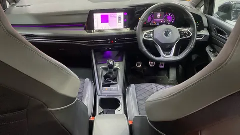 VOLKSWAGEN GOLF 2.0 TDI 150 R-Line