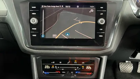 Volkswagen Tiguan Allspace 1.5 TSI Life DSG [7 Seats]