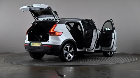VOLVO XC40 170kW Recharge Plus 69kWh Auto