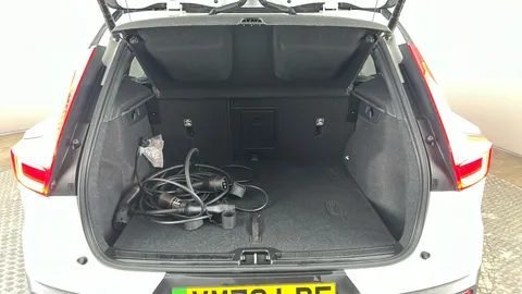 VOLVO XC40 170kW Recharge Plus 69kWh Auto