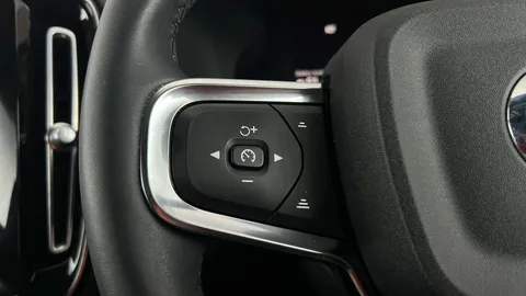 VOLVO XC40 170kW Recharge Plus 69kWh Auto