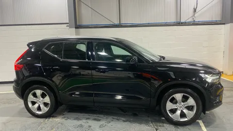 VOLVO XC40 1.5 T3 [163] Momentum