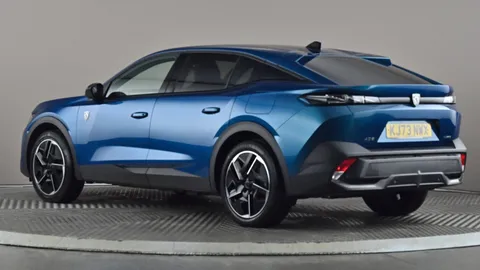 PEUGEOT 408 1.6 Plug-in Hybrid 225 GT e-EAT8