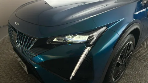 PEUGEOT 408 1.6 Plug-in Hybrid 225 GT e-EAT8