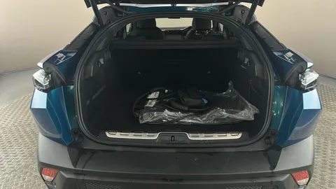 PEUGEOT 408 1.6 Plug-in Hybrid 225 GT e-EAT8