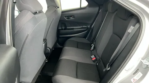 Toyota C-HR 2.0 PHEV Design CVT