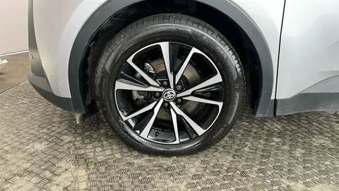 Toyota C-HR 2.0 PHEV Design CVT