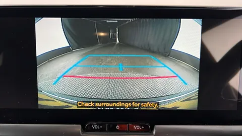 Toyota C-HR 2.0 PHEV Design CVT