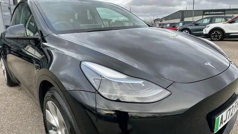 TESLA MODEL Y Long Range AWD Auto