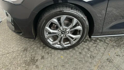 FORD FOCUS 1.0 EcoBoost Hybrid mHEV 155 ST-Line Edition