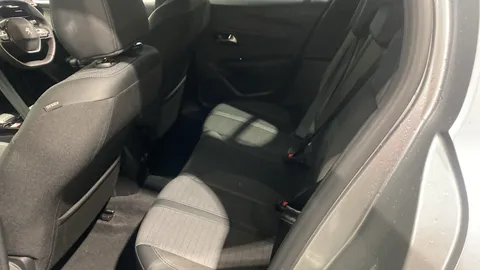 Peugeot 208 1.2 PureTech 100 Allure Premium + EAT8