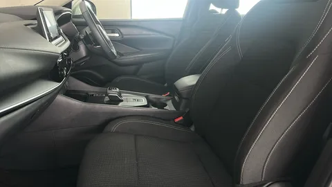 NISSAN QASHQAI 1.3 DiG-T MH 158 Acenta Premium Xtronic