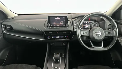 NISSAN QASHQAI 1.3 DiG-T MH 158 Acenta Premium Xtronic