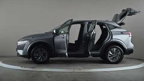 NISSAN QASHQAI 1.3 DiG-T MH 158 Acenta Premium Xtronic