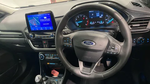 Ford Puma 1.0 EcoBoost Hybrid mHEV 155 Titanium