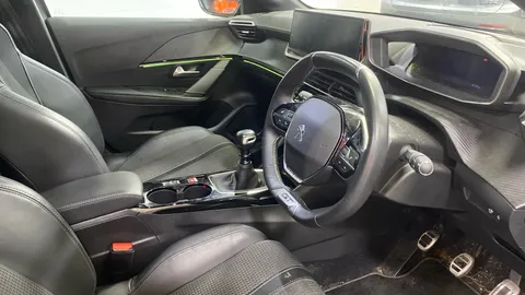 Peugeot 208 1.2 PureTech 100 GT