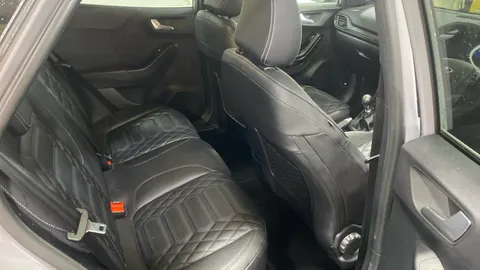 Ford Puma 1.0 EcoBoost Hybrid mHEV 155 ST-Line Vignale