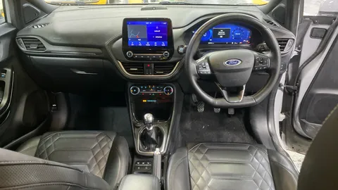 Ford Puma 1.0 EcoBoost Hybrid mHEV 155 ST-Line Vignale