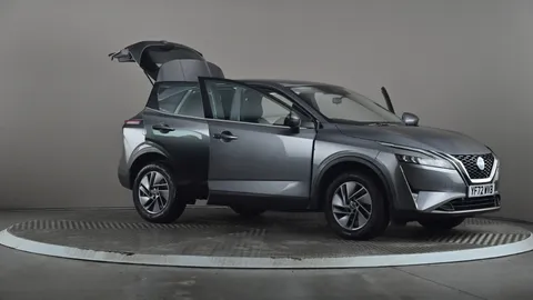 NISSAN QASHQAI 1.3 DiG-T MH Acenta Premium