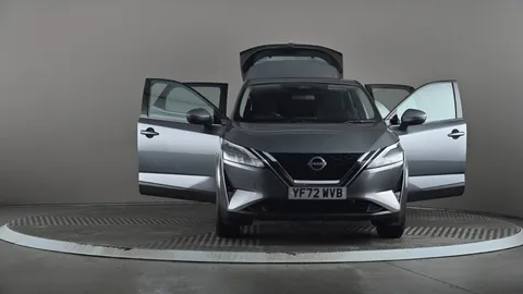 NISSAN QASHQAI 1.3 DiG-T MH Acenta Premium