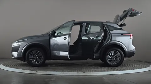 NISSAN QASHQAI 1.3 DiG-T MH Acenta Premium