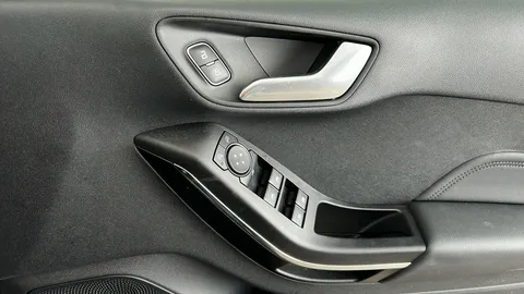 FORD FIESTA 1.0 EcoBoost Hybrid mHEV 125 ST-Line X