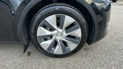 TESLA MODEL Y Long Range AWD Auto