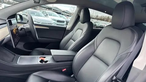 TESLA MODEL Y Long Range AWD Auto