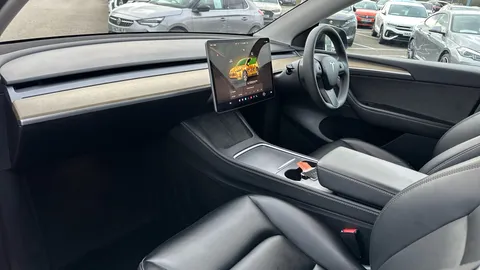 TESLA MODEL Y Long Range AWD Auto
