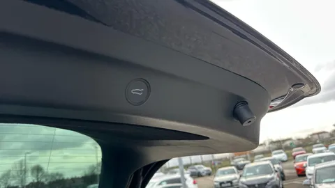 TESLA MODEL Y Long Range AWD Auto