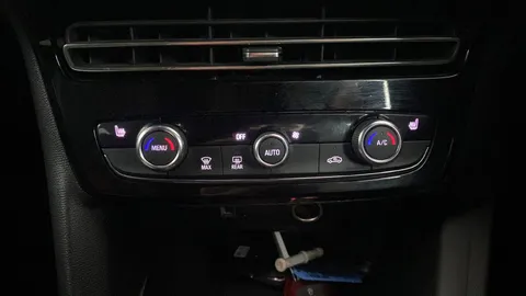 VAUXHALL MOKKA 100kW SRi Nav Premium 50kWh Auto