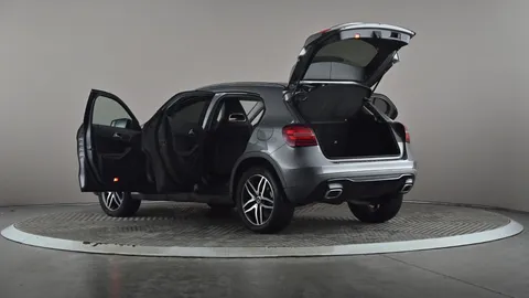 MERCEDES-BENZ GLA GLA 180 Urban Edition Auto