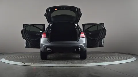 MERCEDES-BENZ GLA GLA 180 Urban Edition Auto