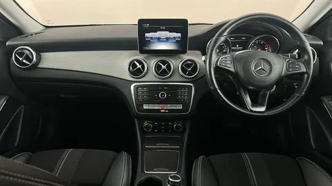 MERCEDES-BENZ GLA GLA 180 Urban Edition Auto