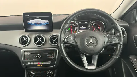 MERCEDES-BENZ GLA GLA 180 Urban Edition Auto