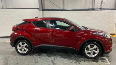 TOYOTA C-HR 1.8 Hybrid Icon CVT
