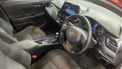 TOYOTA C-HR 1.8 Hybrid Icon CVT