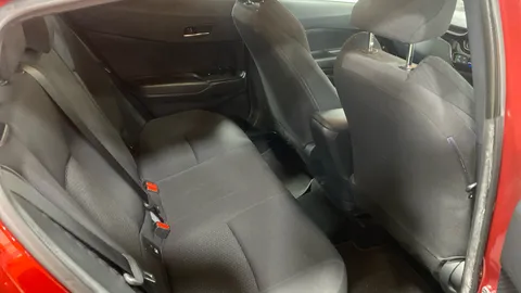 TOYOTA C-HR 1.8 Hybrid Icon CVT