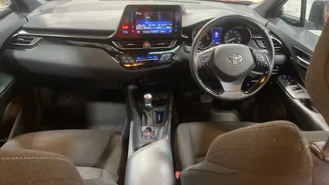 TOYOTA C-HR 1.8 Hybrid Icon CVT