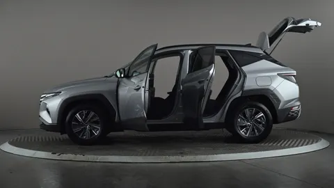 HYUNDAI TUCSON 1.6 TGDi SE Connect 2WD