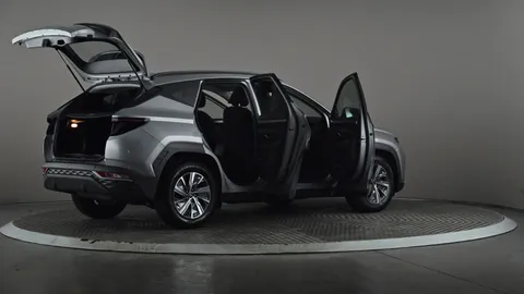 HYUNDAI TUCSON 1.6 TGDi SE Connect 2WD