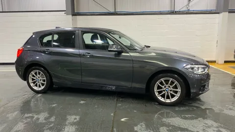 BMW 1 SERIES 116d SE Business [Nav/Servotronic]