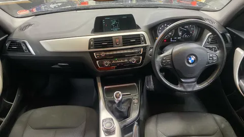 BMW 1 SERIES 116d SE Business [Nav/Servotronic]