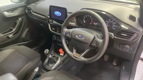 FORD PUMA 1.0 EcoBoost Hybrid mHEV Titanium