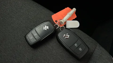 SUZUKI SWACE 1.8 Hybrid Ultra CVT