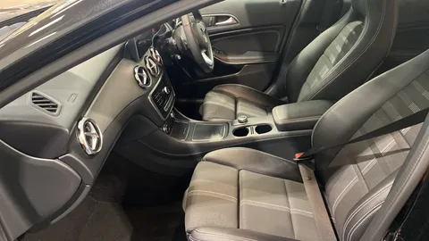 MERCEDES-BENZ GLA GLA 180 Urban Edition Auto