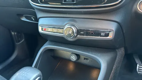 VOLVO XC40 1.5 T3 [163] R DESIGN