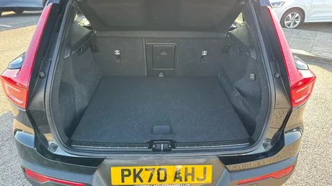 VOLVO XC40 1.5 T3 [163] R DESIGN